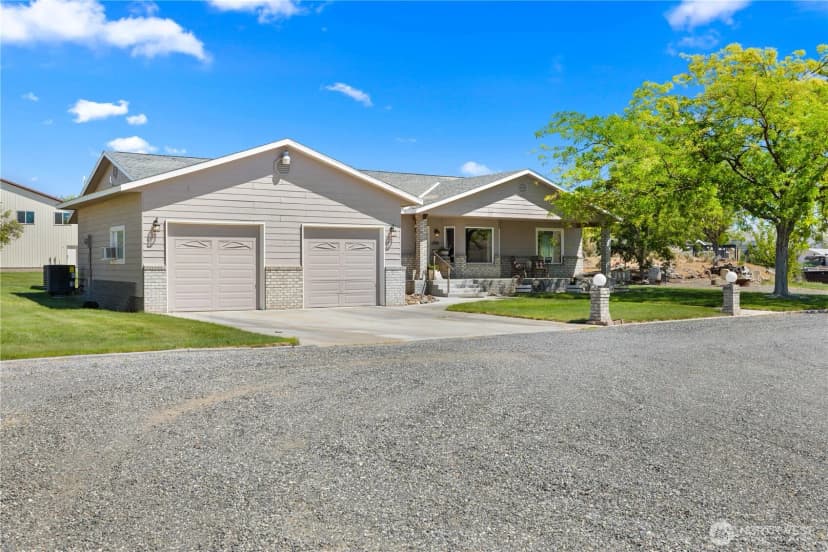 Property photo for 26619 Road U Sw, Mattawa photo 36