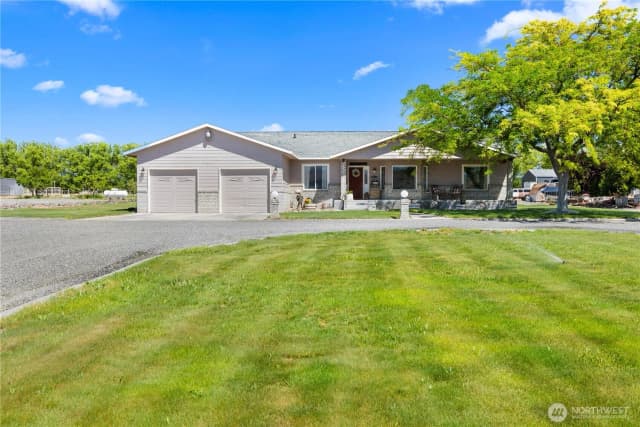 Property photo for 26619 Road U Sw, Mattawa photo 2