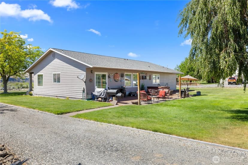 Property photo for 26619 Road U Sw, Mattawa photo 28