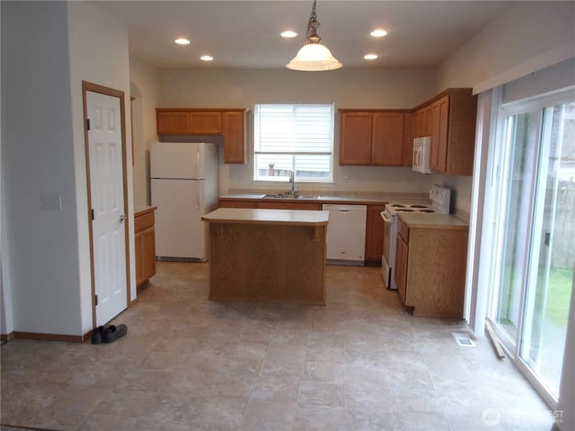 Property photo for 10509 Yelm Terra Street Se, Yelm photo 4