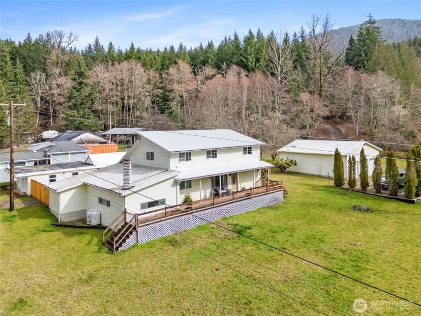 Property photo for 545 Davis Lake Rd, Morton