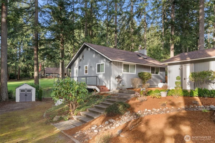 Property photo for 11001 Pioneer Drive, Anderson Island photo 7