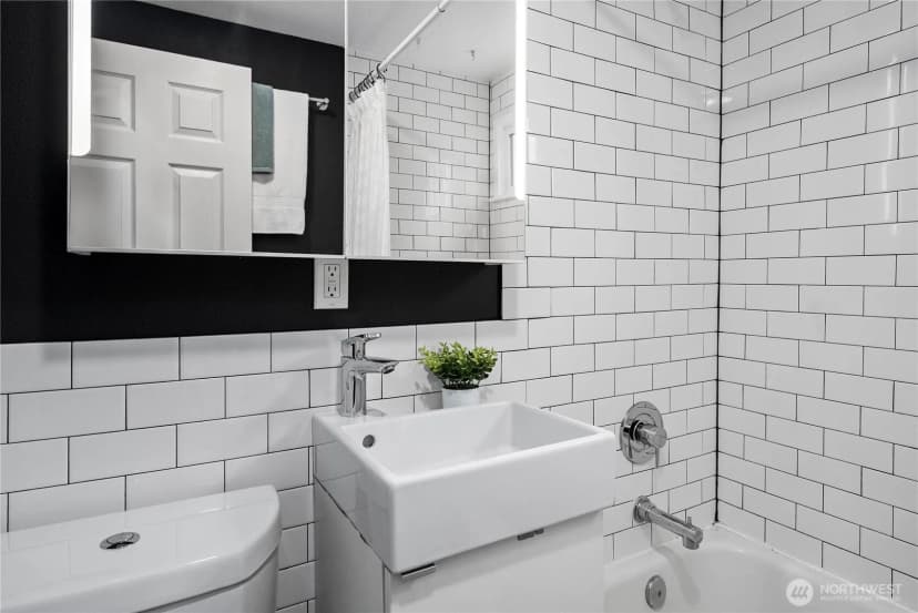Property photo for 7315 S 115th Street, Seattle photo 24