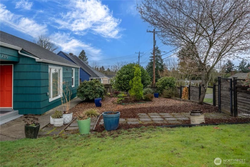 Property photo for 7315 S 115th Street, Seattle photo 3