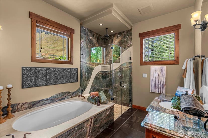 Property photo for 1680 Skyline Drive, Wenatchee photo 23