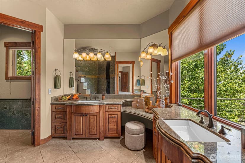 Property photo for 1680 Skyline Drive, Wenatchee photo 14