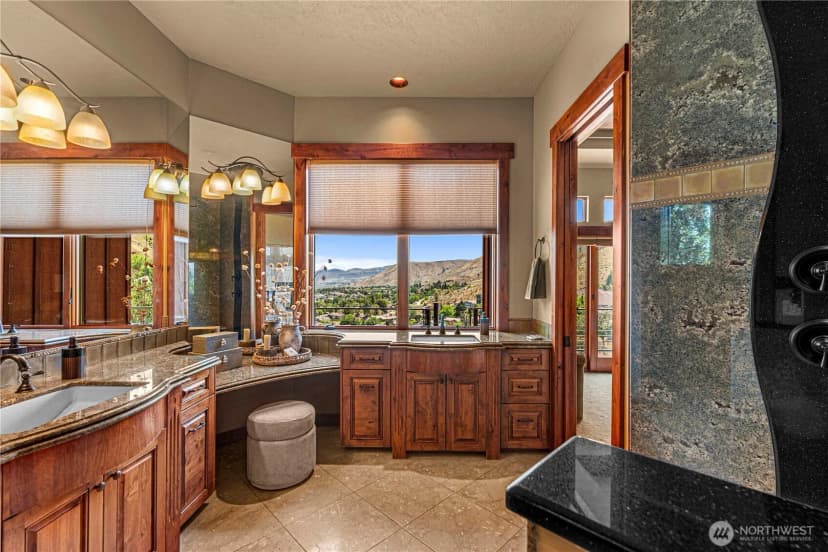 Property photo for 1680 Skyline Drive, Wenatchee photo 17