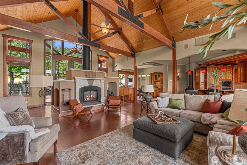 Property photo for 1680 Skyline Drive, Wenatchee photo 8