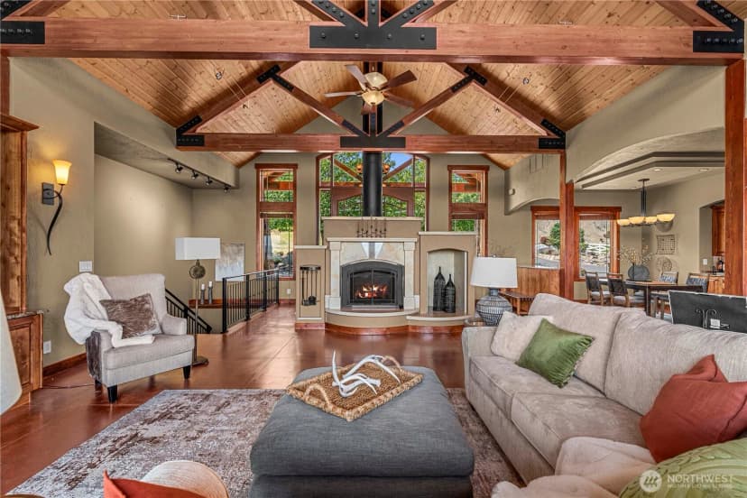 Property photo for 1680 Skyline Drive, Wenatchee photo 4