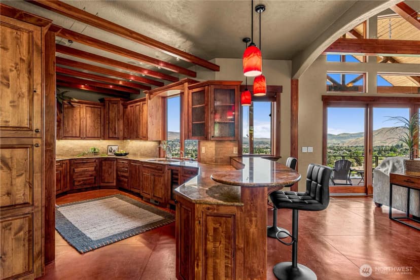 Property photo for 1680 Skyline Drive, Wenatchee photo 11