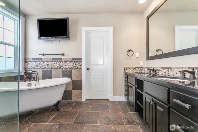 Property photo for 1580 Foxtail Street, Lynden photo 28