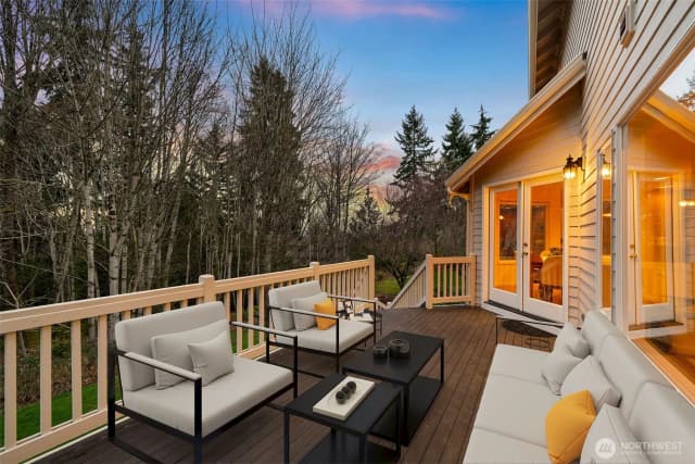 Property photo for 16880 Se 56th Place, Bellevue photo 2