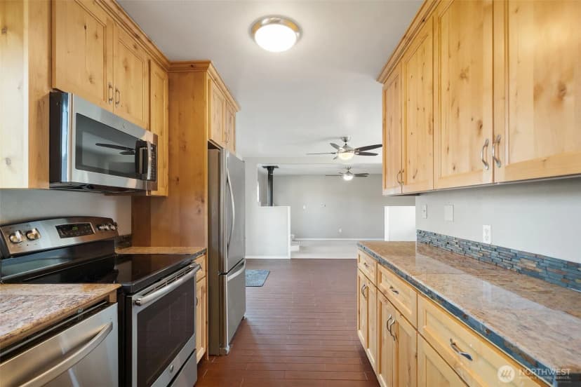 Property photo for 122 N C St, Buckley photo 13