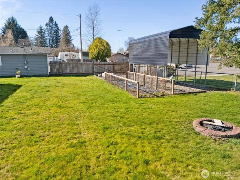 Property photo for 122 N C St, Buckley photo 27