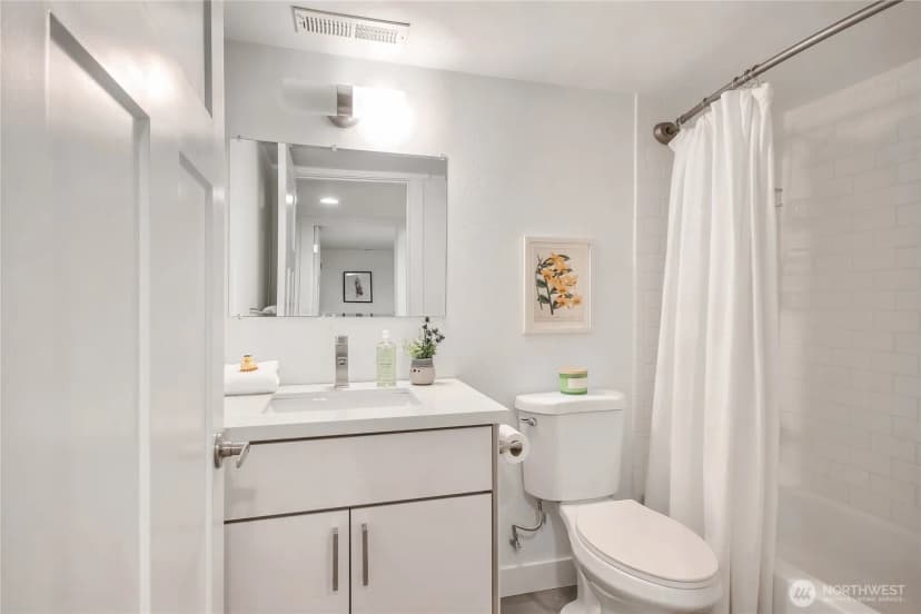 Property photo for 11271 35th Avenue Sw, Seattle photo 13
