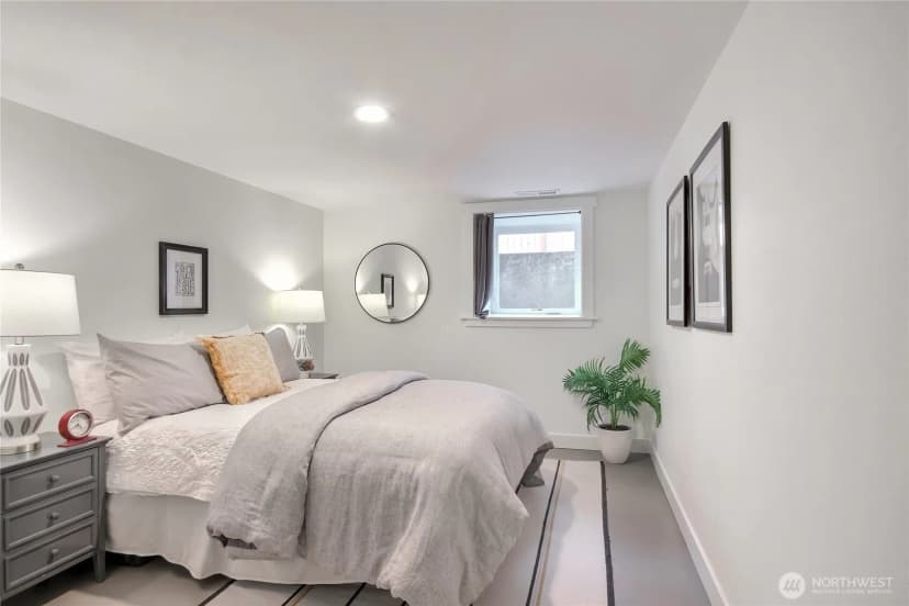 Property photo for 11271 35th Avenue Sw, Seattle photo 14