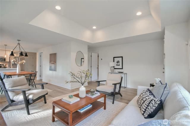 Property photo for 11271 35th Avenue Sw, Seattle photo 3