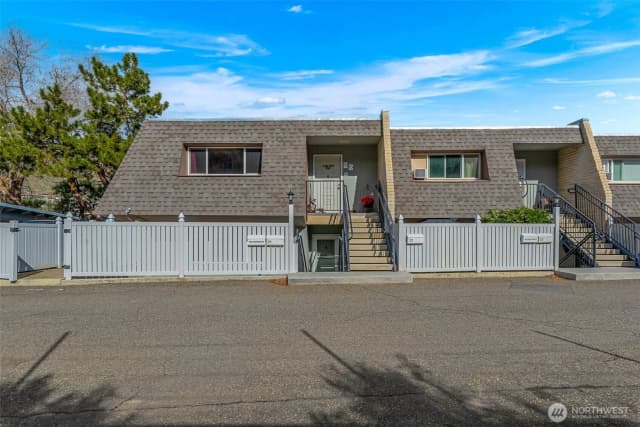 Property photo for 1818 Skyline Drive #21, Wenatchee photo 4
