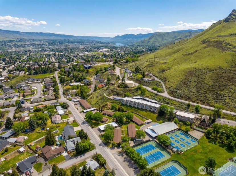Property photo for 1818 Skyline Drive #21, Wenatchee photo 8