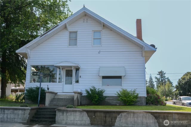 Property photo for 202 E 3rd Avenue, Ritzville photo 2