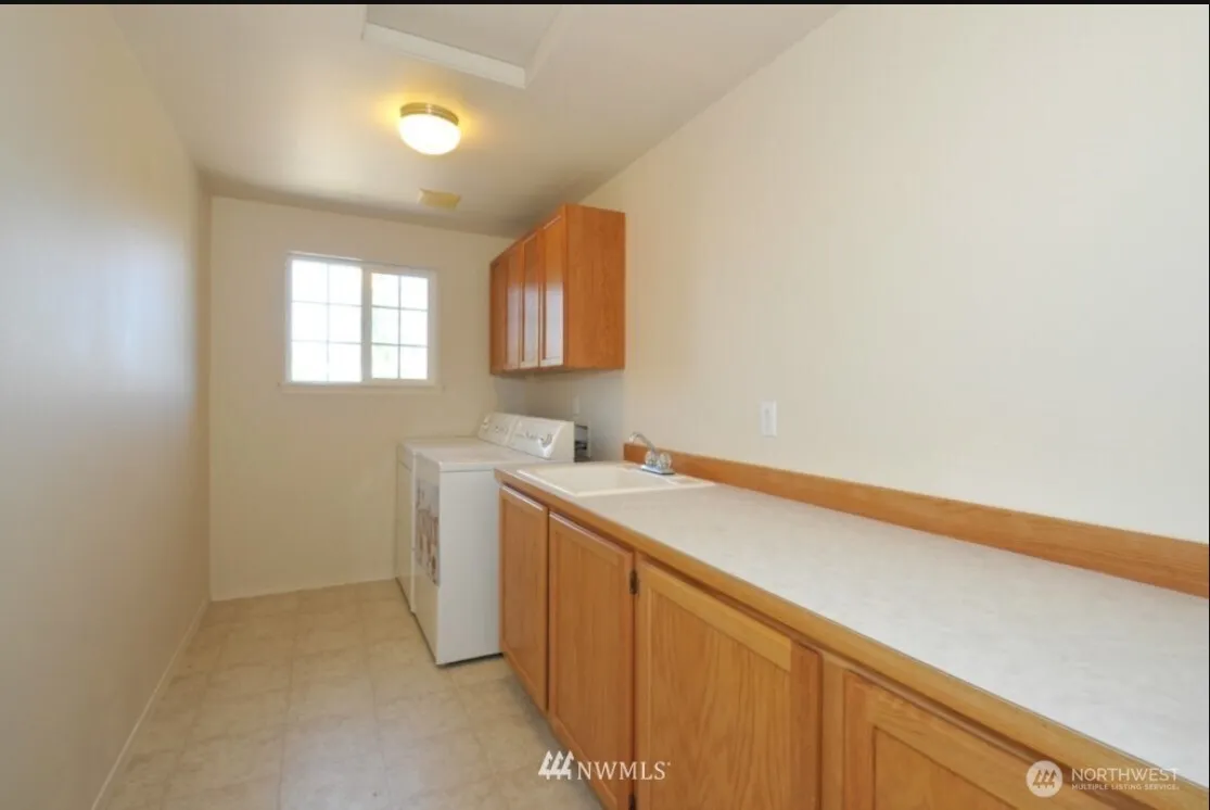Property photo for 12717 Se 301st Street, Auburn photo 8