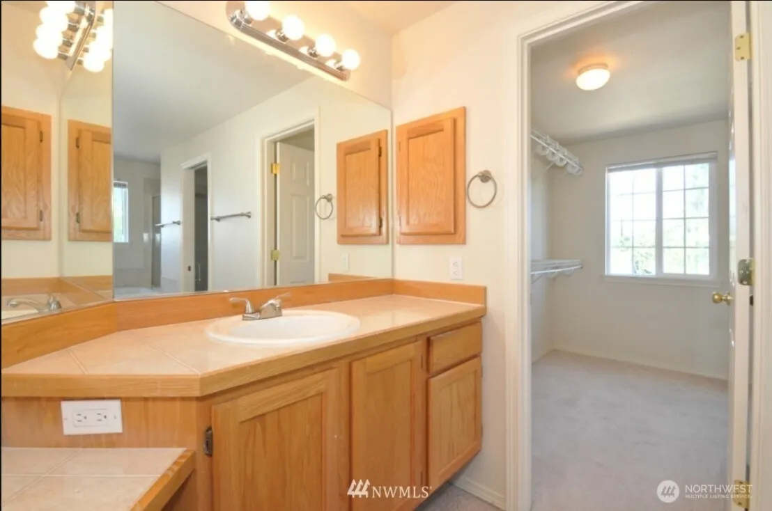 Property photo for 12717 Se 301st Street, Auburn photo 10