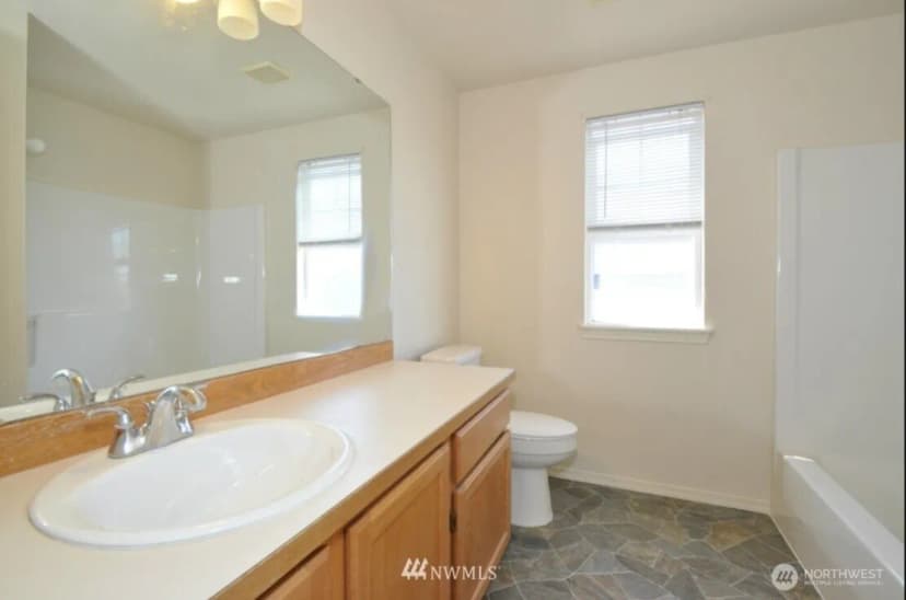 Property photo for 12717 Se 301st Street, Auburn photo 9