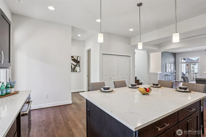Property photo for 1412 Westridge Way Ne, Issaquah photo 11