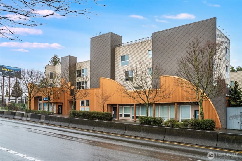 Property photo for 4020 Aurora Avenue N #403, Seattle photo 34