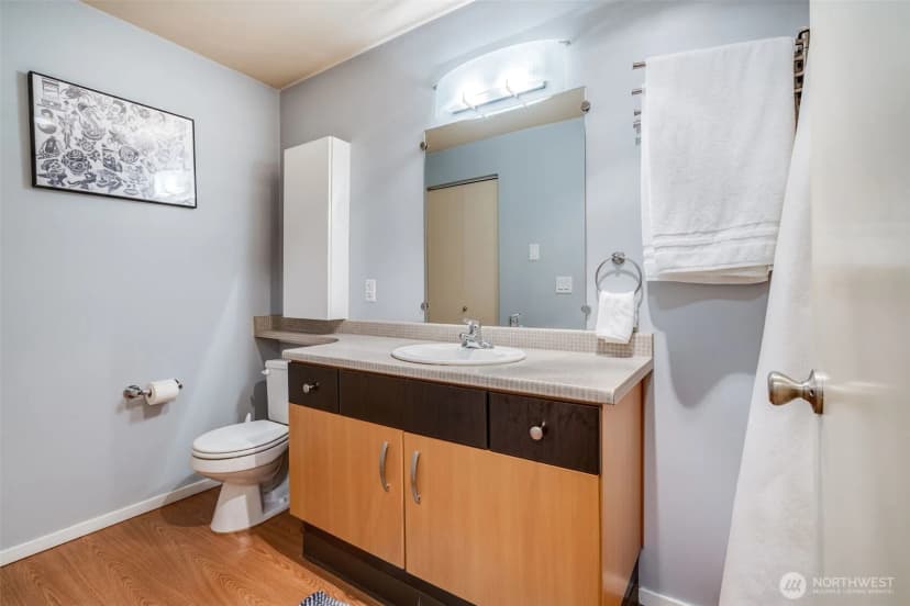 Property photo for 4020 Aurora Avenue N #403, Seattle photo 23