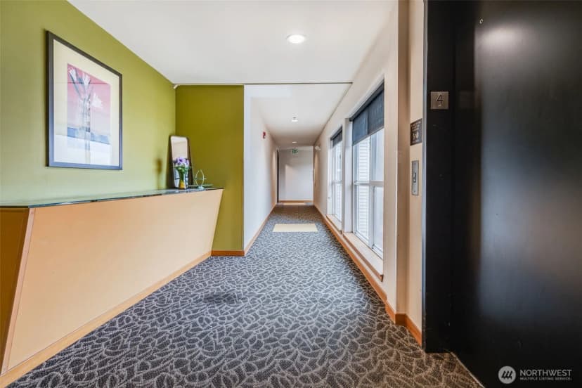 Property photo for 4020 Aurora Avenue N #403, Seattle photo 28