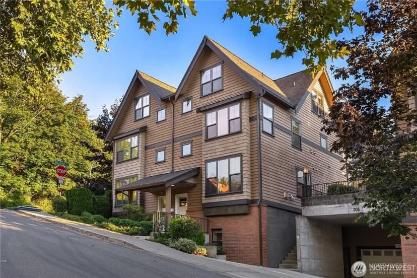 Property photo for 303 Bellevue Way Se, Bellevue