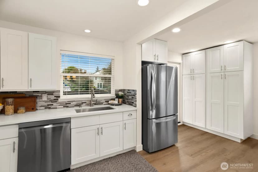 Property photo for 3960 Sw Austin Street, Seattle photo 6