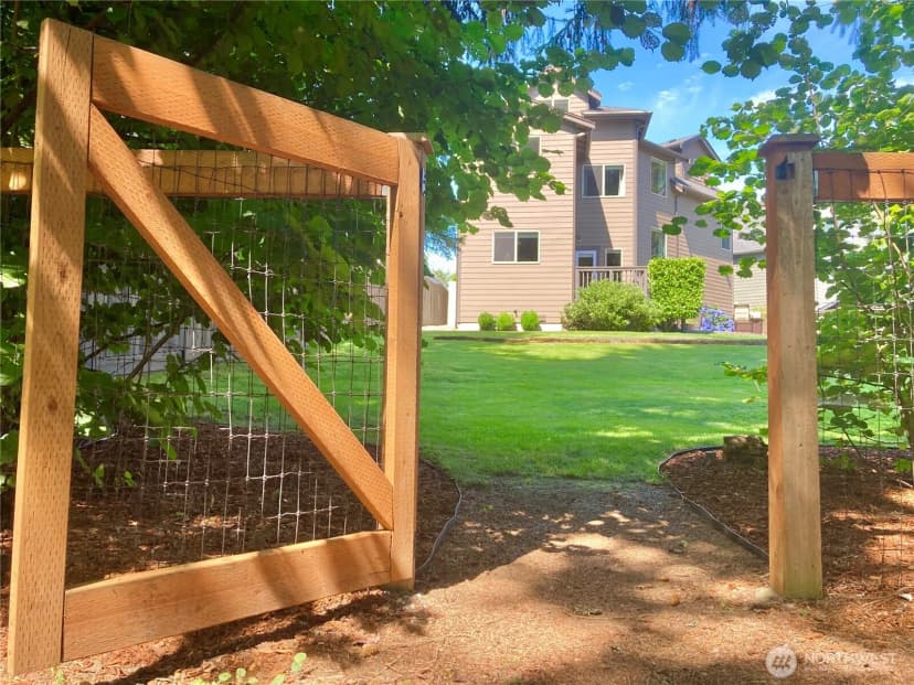 Property photo for 32794 Abrams Avenue, Black Diamond photo 31