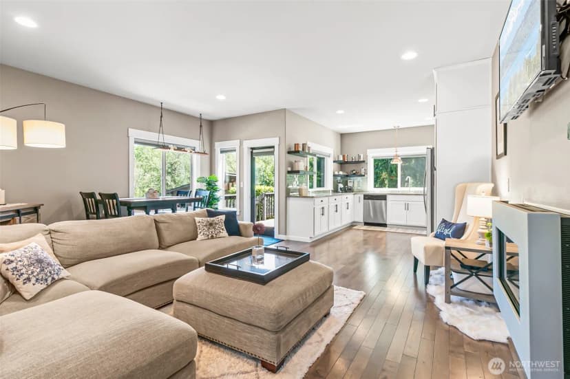 Property photo for 32794 Abrams Avenue, Black Diamond photo 5