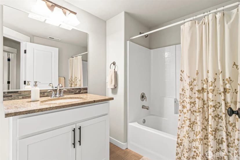 Property photo for 32794 Abrams Avenue, Black Diamond photo 21