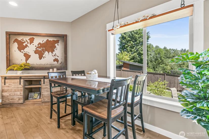 Property photo for 32794 Abrams Avenue, Black Diamond photo 6