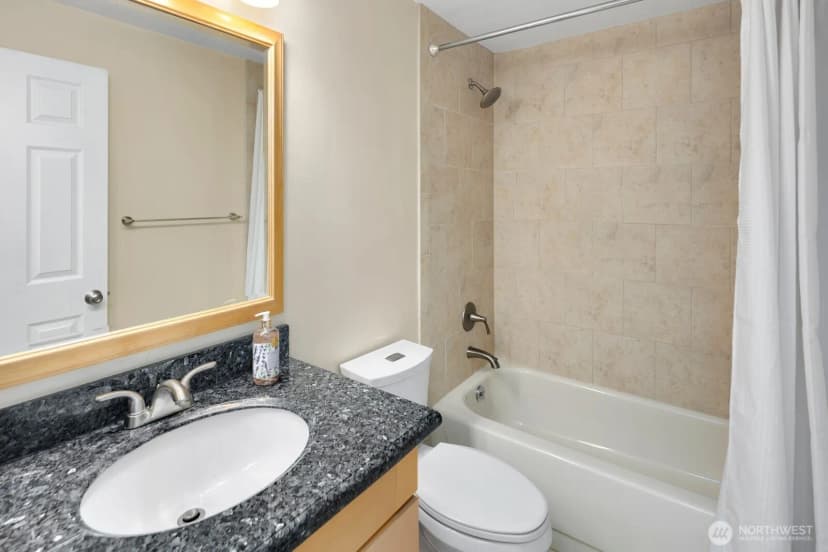 Property photo for 5901 Phinney Avenue N #106, Seattle photo 11
