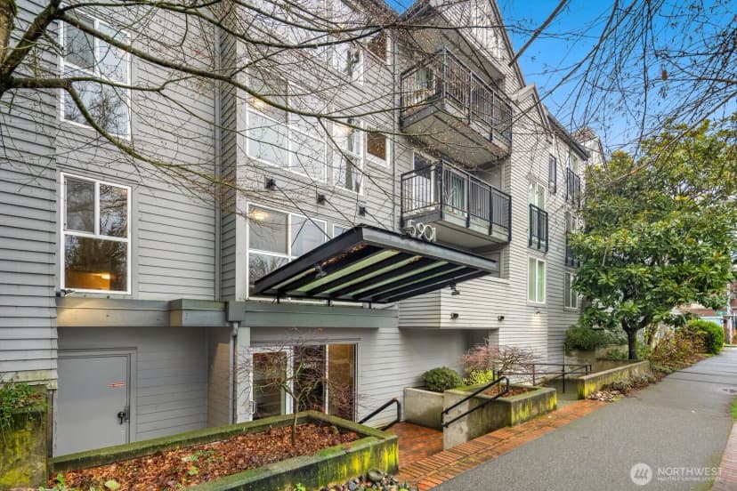 Property photo for 5901 Phinney Avenue N #106, Seattle photo 16