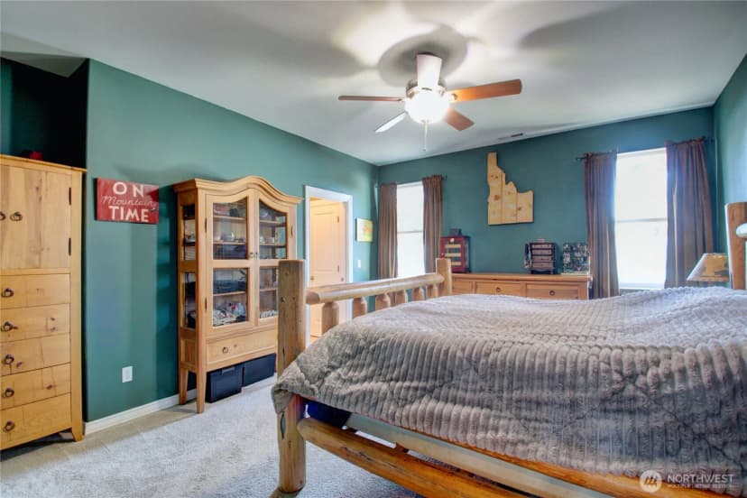 Property photo for 1078 Vail Lane, Burlington photo 31