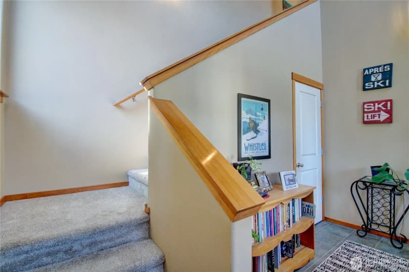 Property photo for 1078 Vail Lane, Burlington photo 11