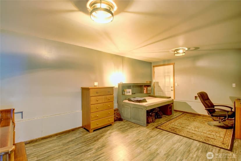 Property photo for 1078 Vail Lane, Burlington photo 9