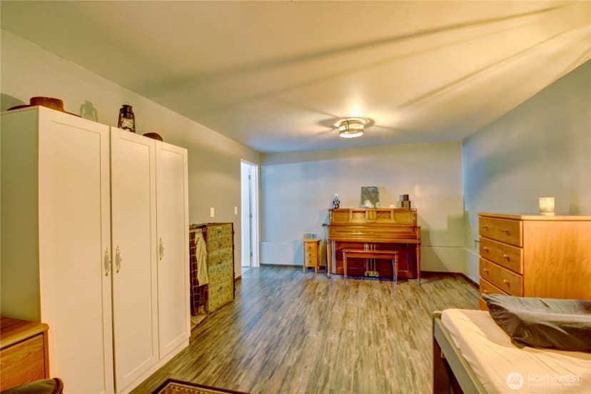 Property photo for 1078 Vail Lane, Burlington photo 10