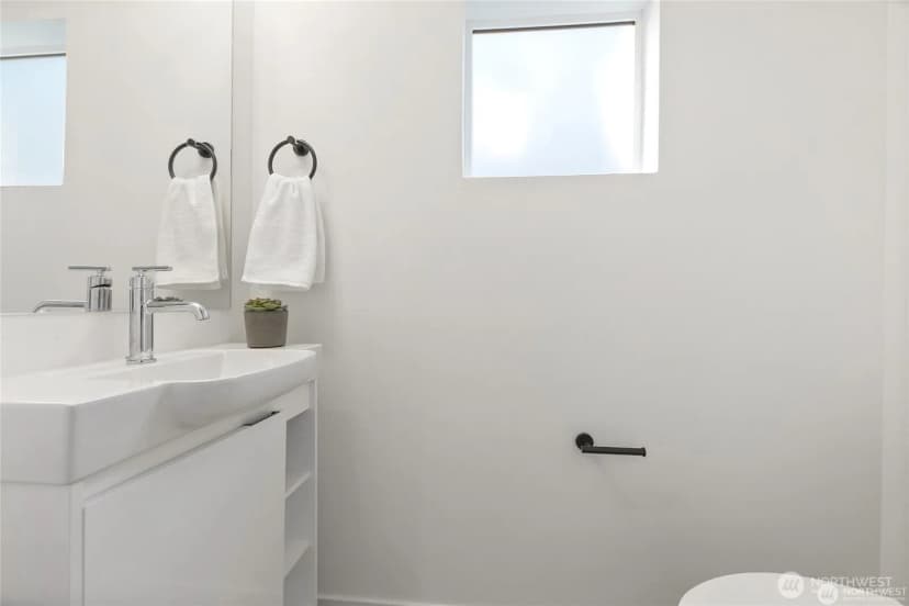 Property photo for 1709 Ne 117th Street, Seattle photo 17