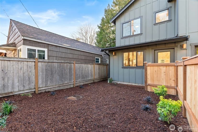 Property photo for 1709 Ne 117th Street, Seattle photo 33