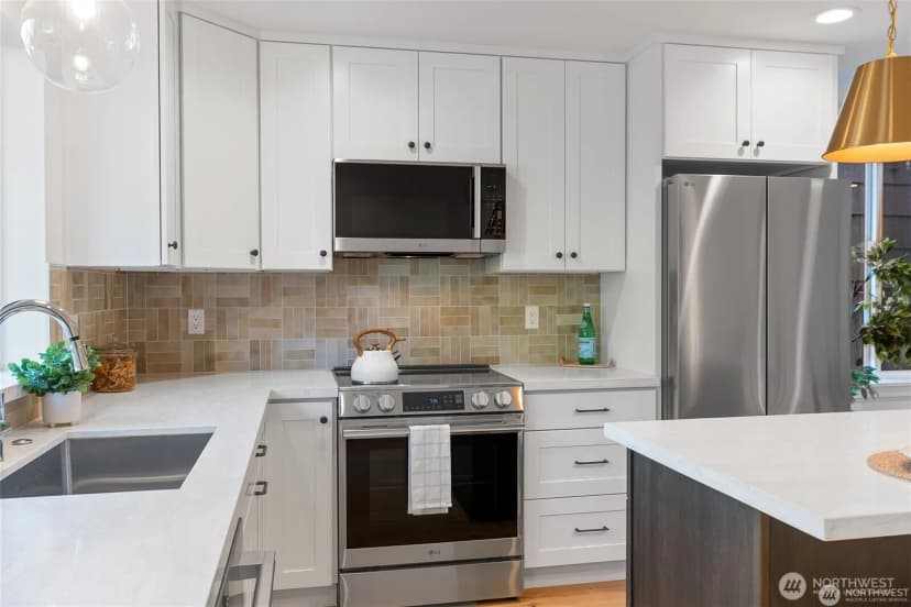 Property photo for 1709 Ne 117th Street, Seattle photo 15