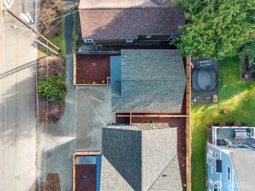 Property photo for 1709 Ne 117th Street, Seattle photo 35