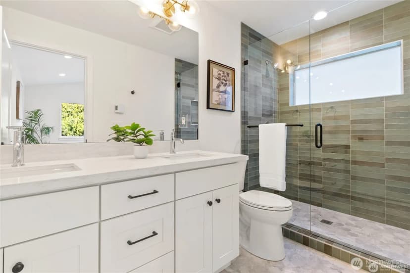 Property photo for 1709 Ne 117th Street, Seattle photo 24