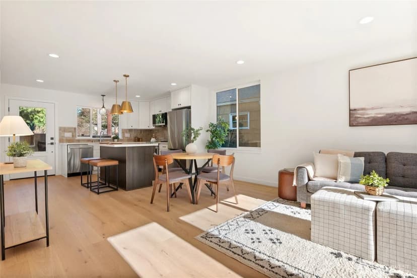 Property photo for 1709 Ne 117th Street, Seattle photo 9