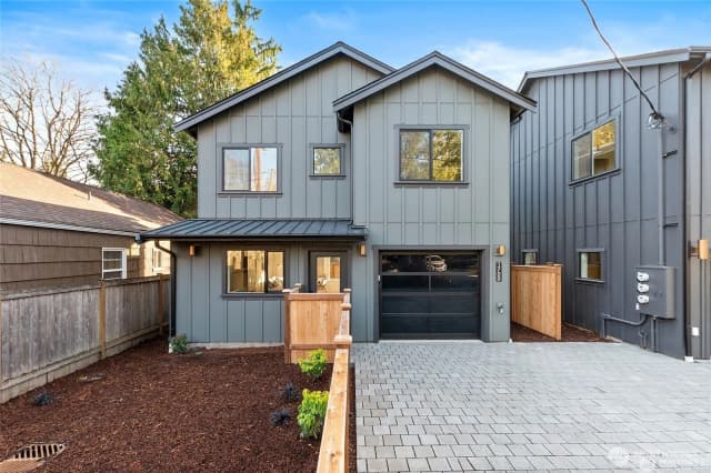 Property photo for 1709 Ne 117th Street, Seattle